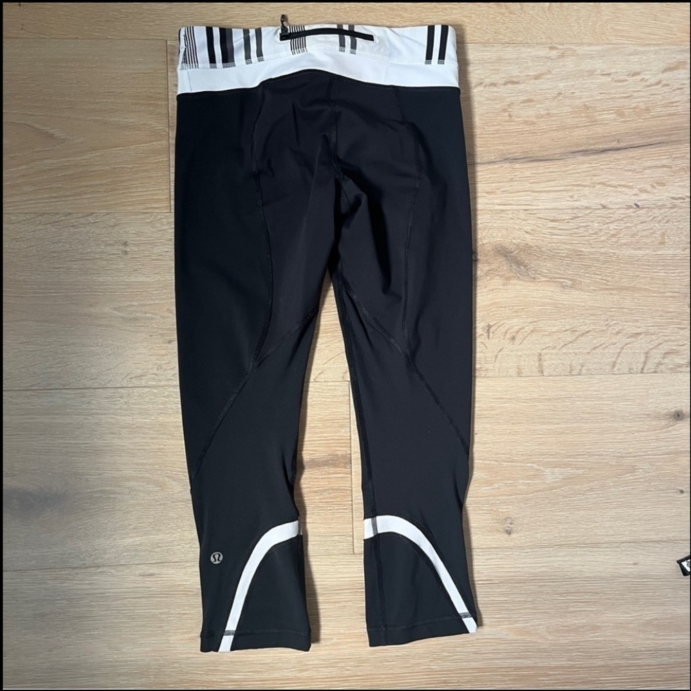 Lululemon Run: Inspire Crop I| Black/White Waist Band Sz 6 21” Leggings Y2K *D21